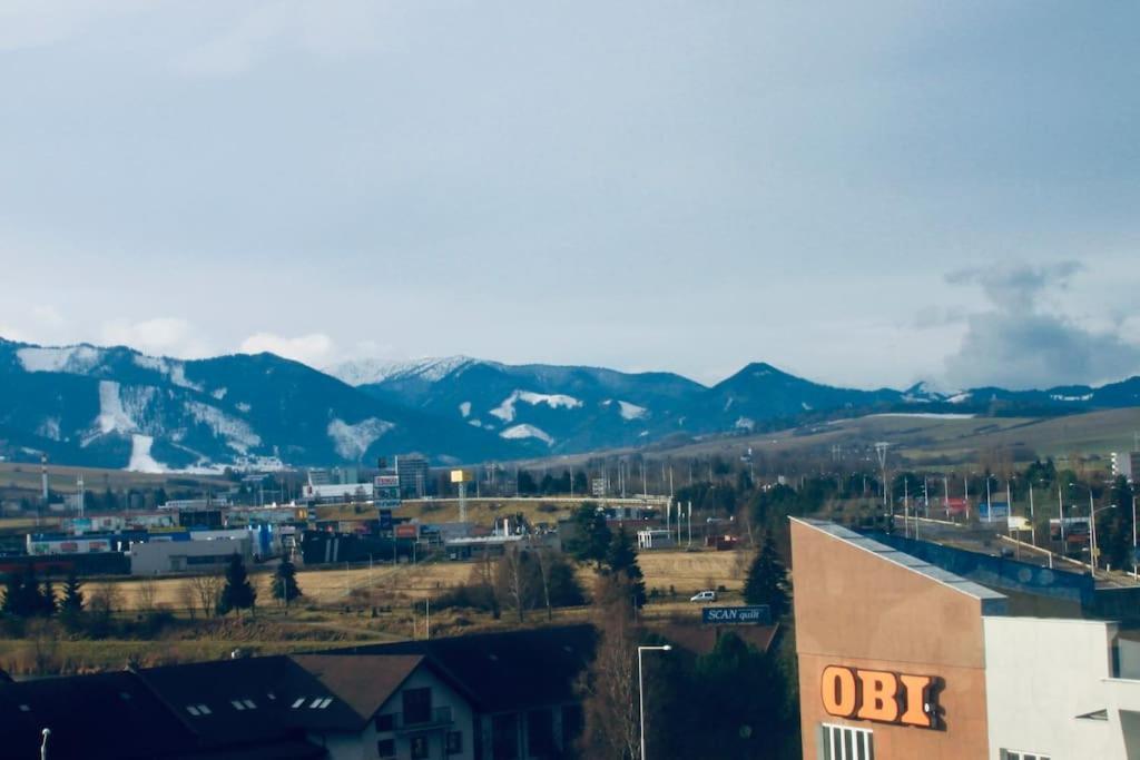 Jasmine Apartment - Free Parking - City Center - Skibus - Tatralandia 5Km Liptovský Mikuláš Dış mekan fotoğraf